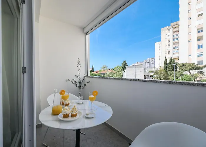Apartament S&s Luxury With Balcony, 10 Minutes Walk To Old Town, Free Parking Zadar