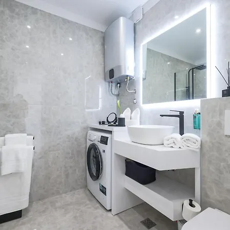 S&S Luxury Apartment 10 Minutes Walk To Old Town, Free Parking Zadar