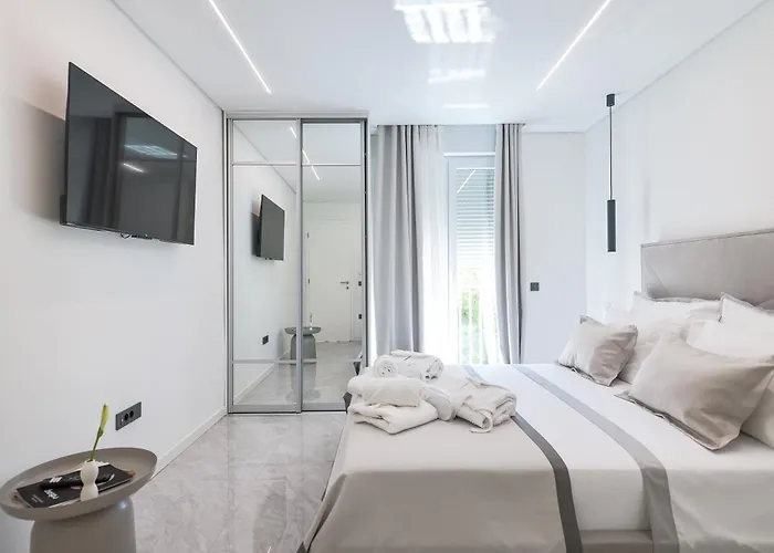 S&s Luxury With Balcony, 10 Minutes Walk To Old Town, Free Parking Apartman Zadar