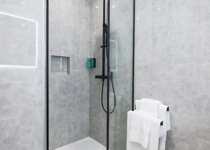 Apartamento S&s Luxury With Balcony, 10 Minutes Walk To Old Town, Free Parking
